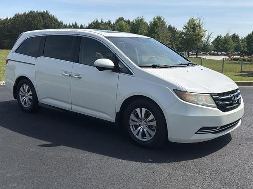 White Diamond Pearl 2016 Honda Odyssey EX-L