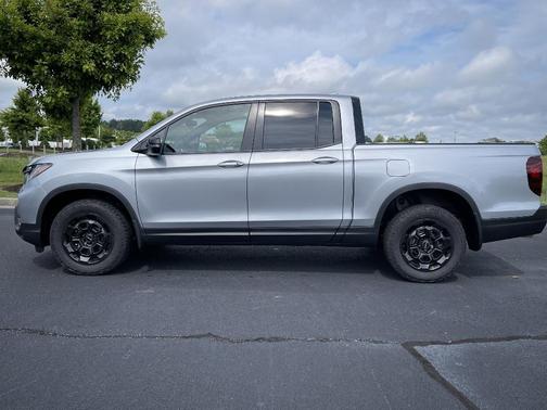 2025 Honda Ridgeline TrailSport+