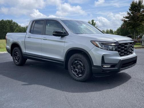 2025 Honda Ridgeline TrailSport+