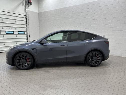 2023 Tesla Model Y Performance