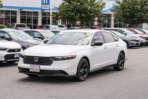 Platinum White Pearl 2025 Honda Accord