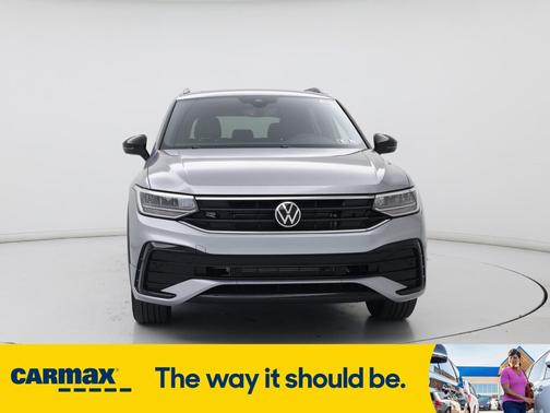 2022 Volkswagen Tiguan SE R-Line Black