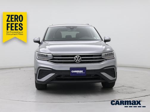Silver 2022 Volkswagen Tiguan SE