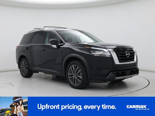 2022 Nissan Pathfinder SL