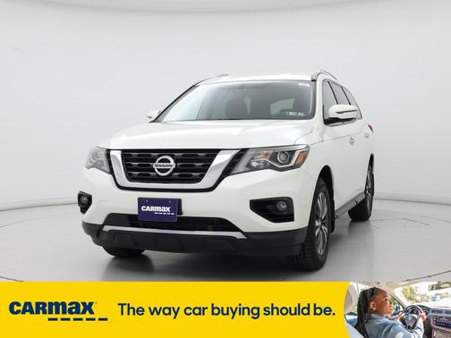2017 Nissan Pathfinder SV