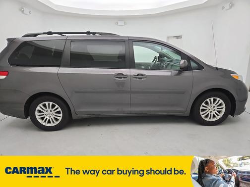 2013 Toyota Sienna XLE