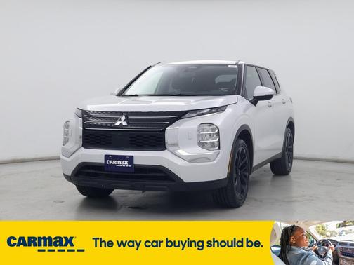 2022 Mitsubishi Outlander ES