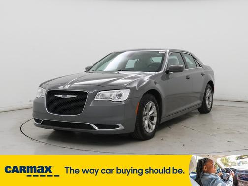 2019 Chrysler 300 Touring