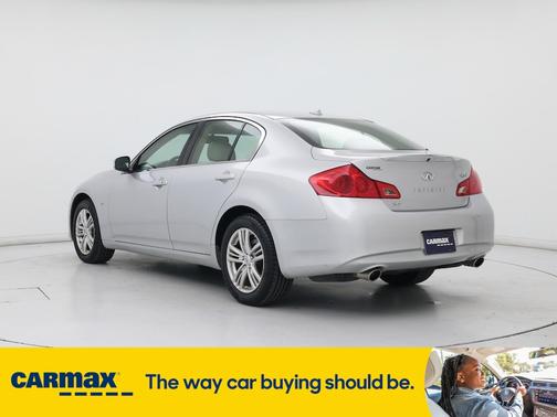 2015 INFINITI Q40