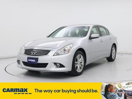 2015 INFINITI Q40