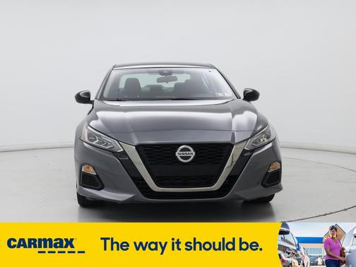 2022 Nissan Altima SR