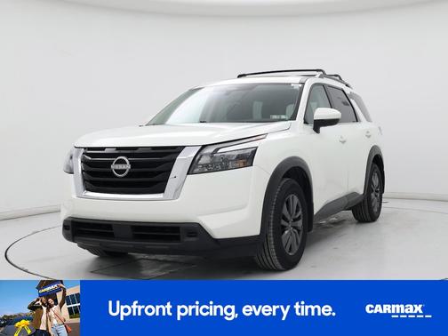 2023 Nissan Pathfinder SV