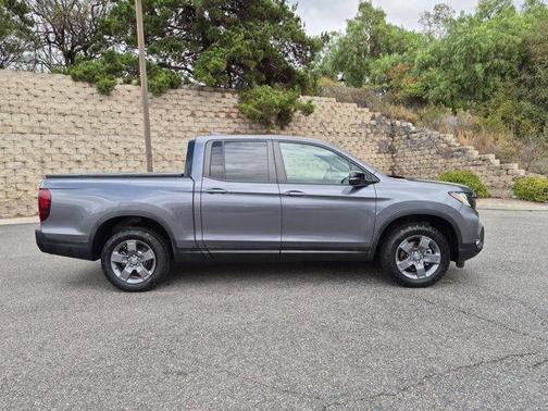 Modern Steel Metallic 2024 Honda Ridgeline TrailSport