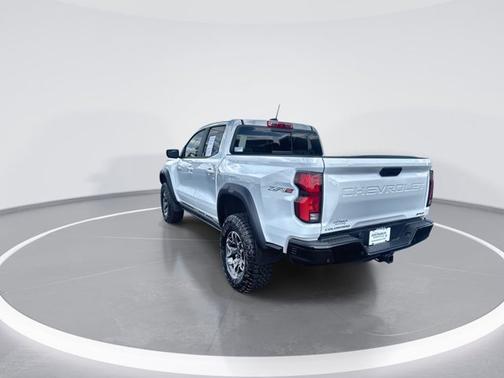 White 2024 Chevrolet Colorado 4WD ZR2