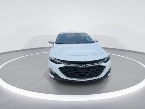 White 2024 Chevrolet Malibu 1LT
