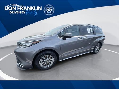 2023 Toyota Sienna XLE