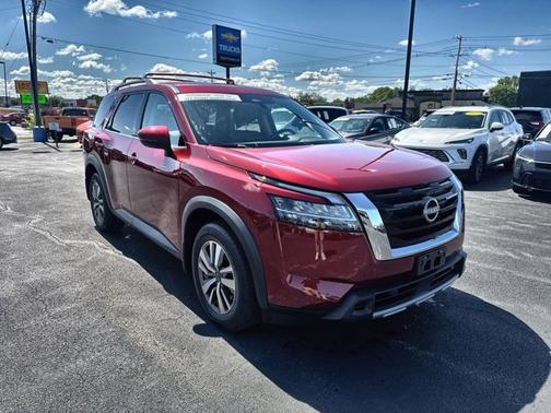Scarlet Ember 2024 Nissan Pathfinder SL