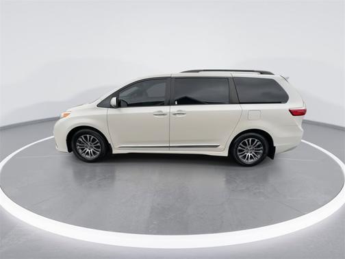 2019 Toyota Sienna L