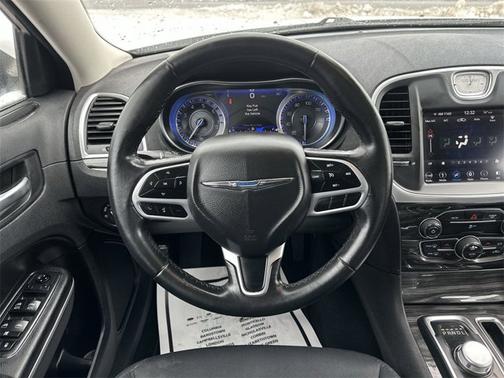 2019 Chrysler 300 Touring