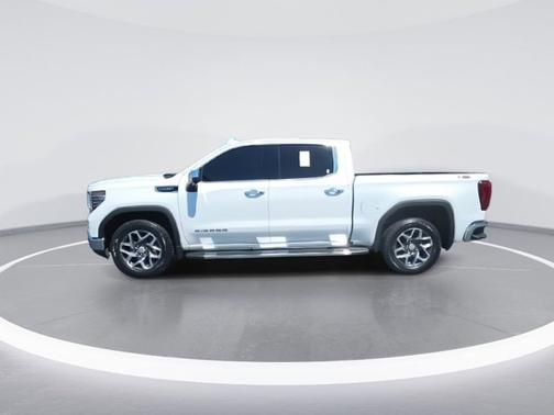 White Frost Tricoat 2024 GMC Sierra 1500 SLT