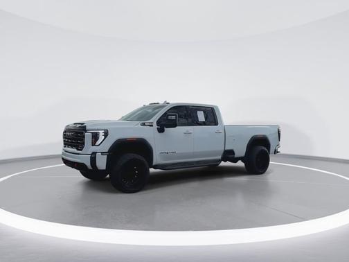Summit White 2024 GMC Sierra 2500 AT4