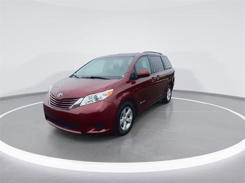 2017 Toyota Sienna LE