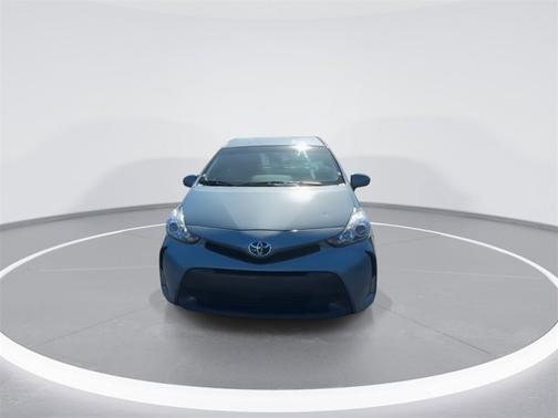 2017 Toyota Prius v Five