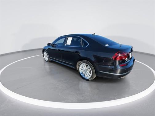 2017 Volkswagen Passat 1.8T SE w/Technology