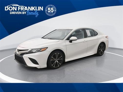 2020 Toyota Camry SE