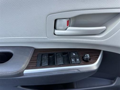2022 Toyota Sienna LE