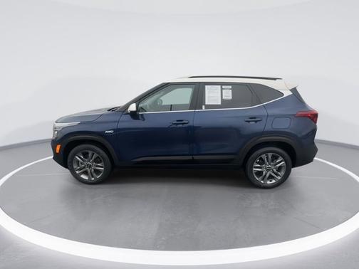 Dark Ocean Blue/White Roof 2022 Kia Seltos S