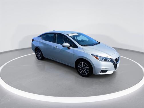 2022 Nissan Versa SV