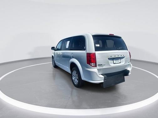 White Knuckle Clearcoat 2018 Dodge Grand Caravan SE