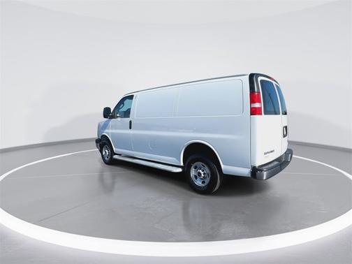 2023 GMC Savana 2500 Work Van