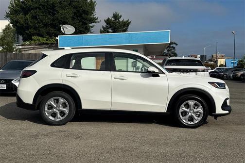 2023 Honda HR-V LX