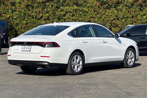 2025 Honda Accord LX 1.5T