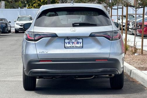 Solar Silver Metallic 2027 Honda HR-V LX