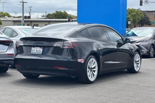 -Select- 2021 Tesla Model 3 Long Range
