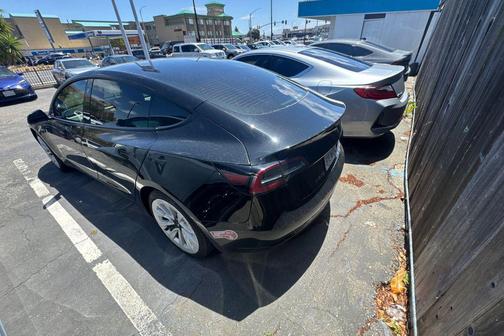 -Select- 2021 Tesla Model 3 Long Range