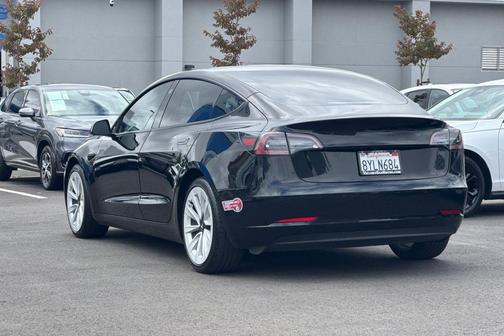 -Select- 2021 Tesla Model 3 Long Range