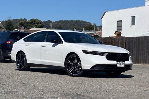 Platinum White Pearl 2026 Honda Accord Hybrid Sport