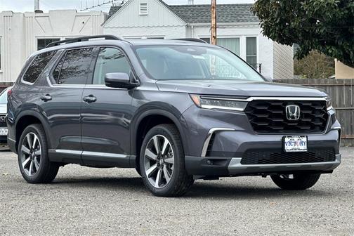 2025 Honda Pilot Touring 8-Passenger