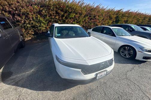 Platinum 2025 Honda Accord SE
