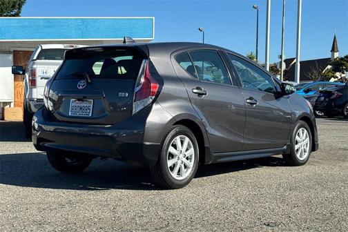 2017 Toyota Prius c Two