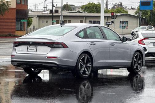 Solar Silver Metallic 2026 Honda Accord SE