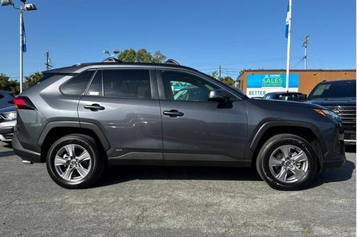 2025 Toyota RAV4 Hybrid XLE