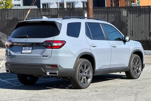 2025 Honda Pilot Sport