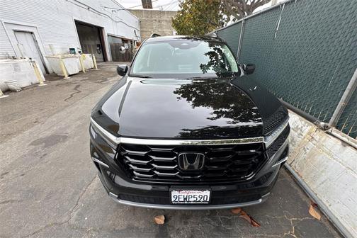 2023 Honda Pilot Touring 8-Passenger