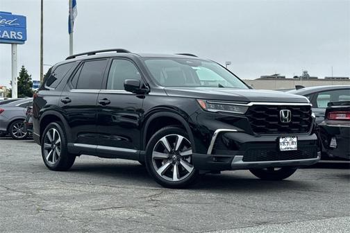 2025 Honda Pilot Touring 8-Passenger