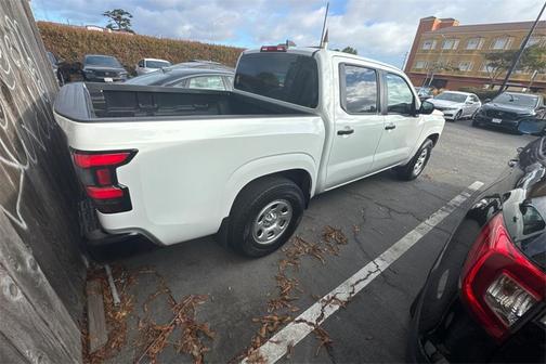 2022 Nissan Frontier S